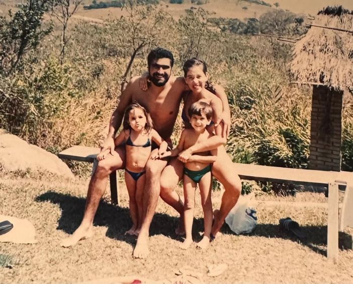 Juliana Flores e os pais Rosana Montalverne e Marcos Eduardo Flores
