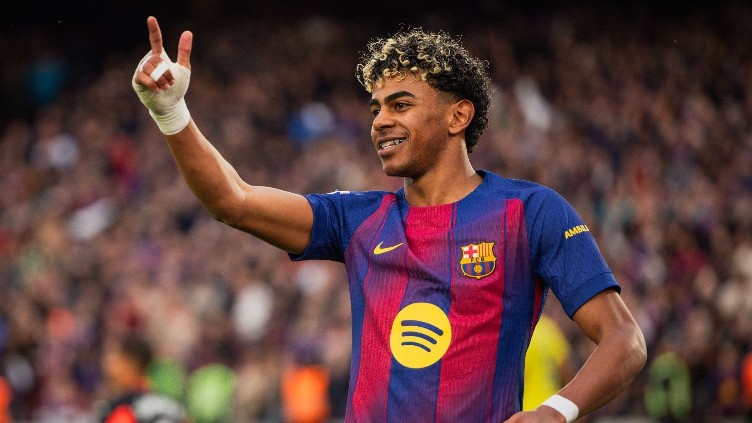 Em goleada do Barça, Lamine Yamal supera marcas de Messi e Cristiano Ronaldo