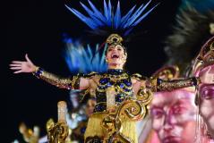 Desfile da Rosas de Ouro no Carnaval de SP em 2025