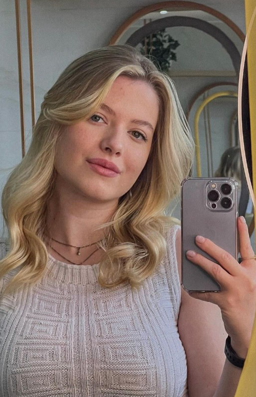 Julia Simoura é natural de BH e atualmente mora no Espírito Santo