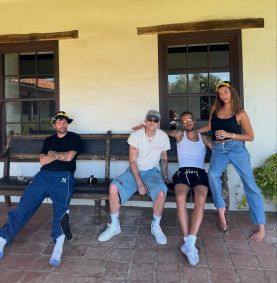 Justin publicou uma foto com a canção "Águas de Março", de Tom Jobim e Elis Regina