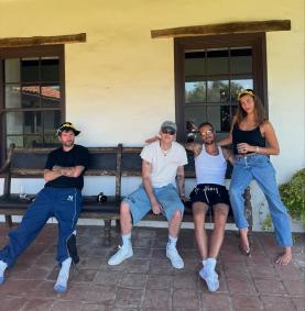Justin publicou uma foto com a canção "Águas de Março", de Tom Jobim e Elis Regina