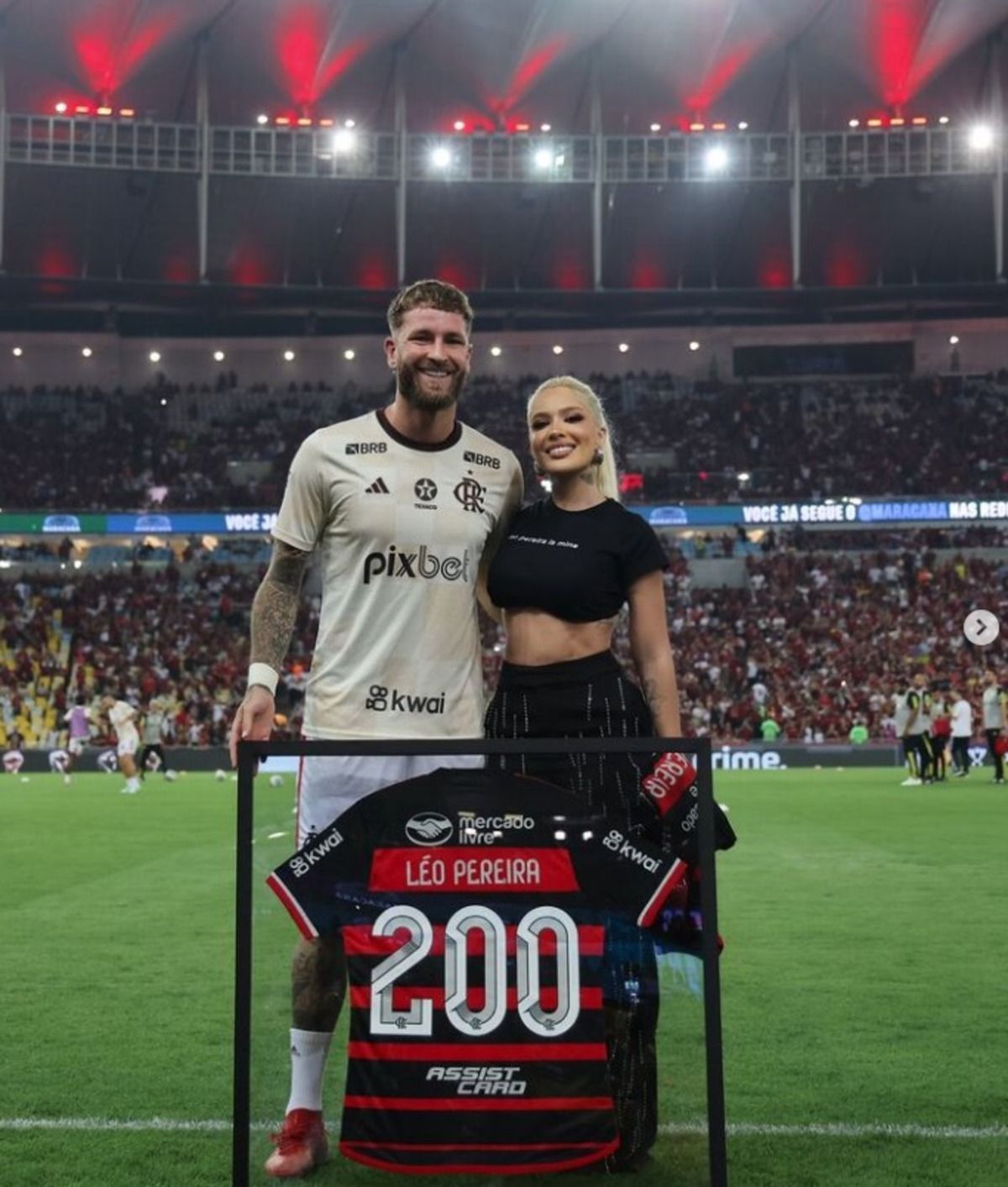 Noiva de Léo Pereira, Karoline Lima expõe ameaças sofridas por torcida do Flamengo