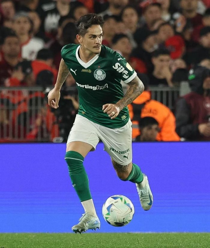 Situação física de Khellven desperta atenção no Palmeiras