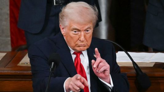 Presidente dos Estados Unidos, Donald Trump, realizou um discurso sobre os feitos do primeiro ano de governo nesta terça-feira (24)