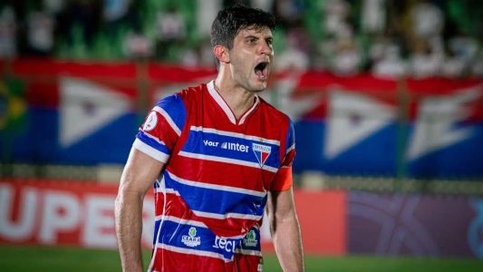 Chileno Kuscevic em ação pelo Fortaleza
