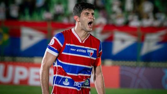 Chileno Kuscevic em ação pelo Fortaleza