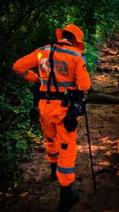O Corpo de Bombeiros reforça a importância de comunicar casos de desaparecimento o mais rápido possível e de fornecer informações detalhadas sobre o último local onde a pessoa foi vista