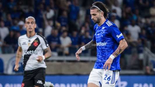 Puma Rodríguez e Lautaro Díaz durante jogo entre Vasco e Cruzeiro, no Mineirão • Gustavo Aleixo/Cruzeiro