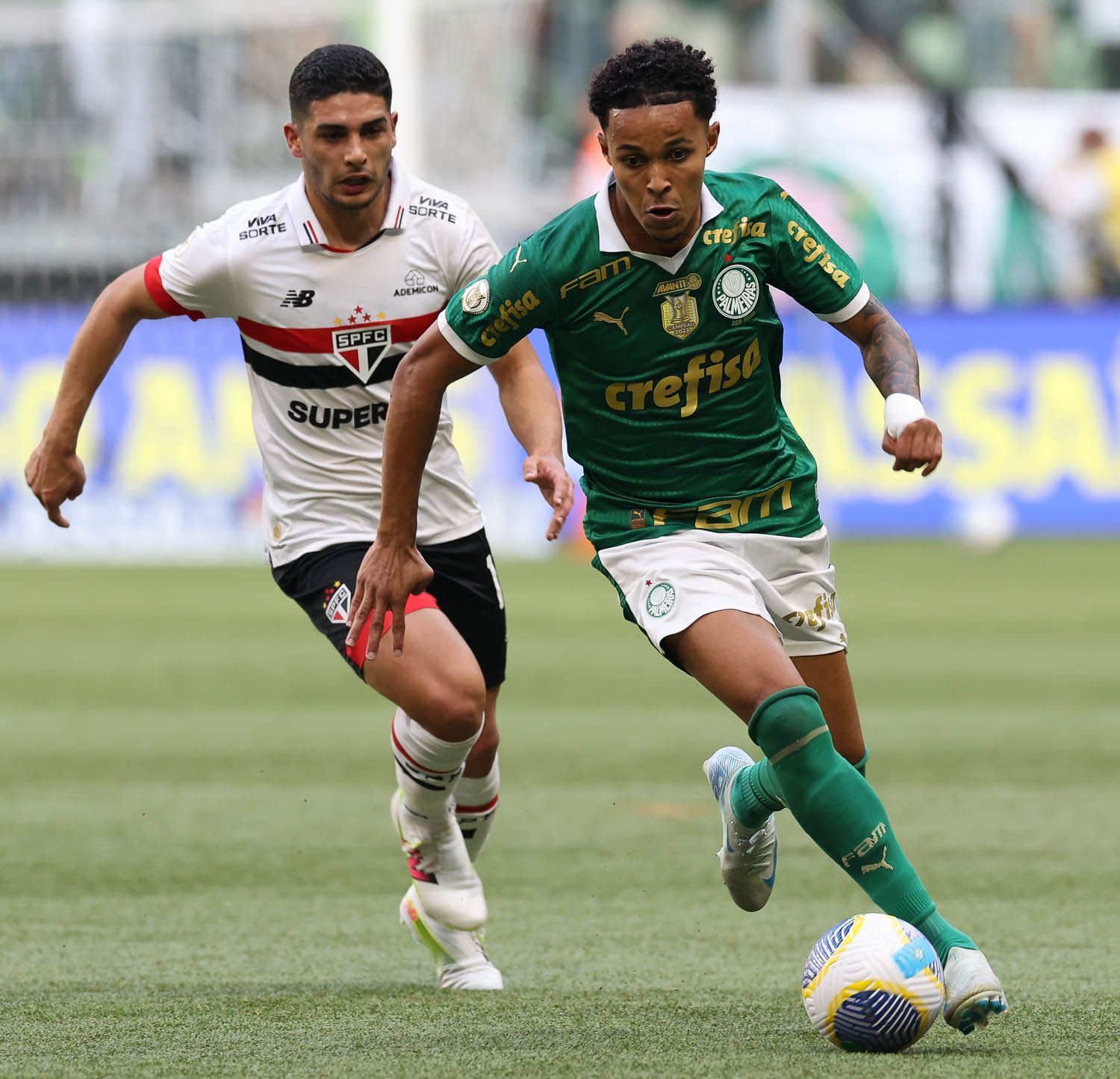 Lázaro perde espaço no Palmeiras e tem futuro indefinido