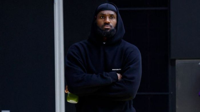 LeBron James assistiu in loco à apresentação de Bronny James no Los Angeles Lakers