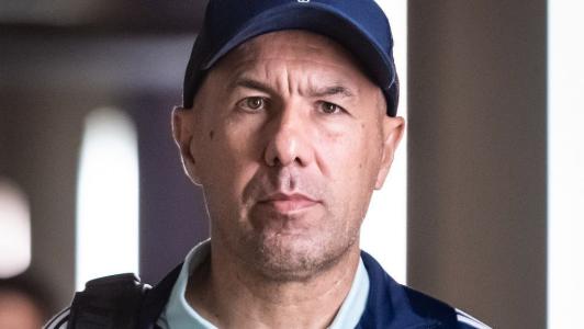 Leonardo Jardim com a delegação do Cruzeiro para jogo em 2025