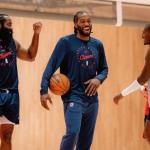 Astro da NBA cortado do Dream Team em Paris vira desfalque por tempo indeterminado
