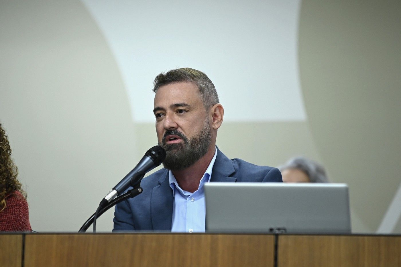 Deputados aprovam convocação de secretário para prestar esclarecimento sobre verbas da Cultura em MG
