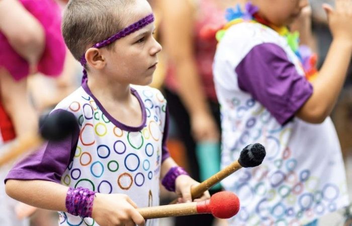 João, filho de Letícia, na bateria Mindinho Mirim quando tinha 5 anos João, filho de Letícia, na bateria Mindinho Mirim quando tinha 5 anos
