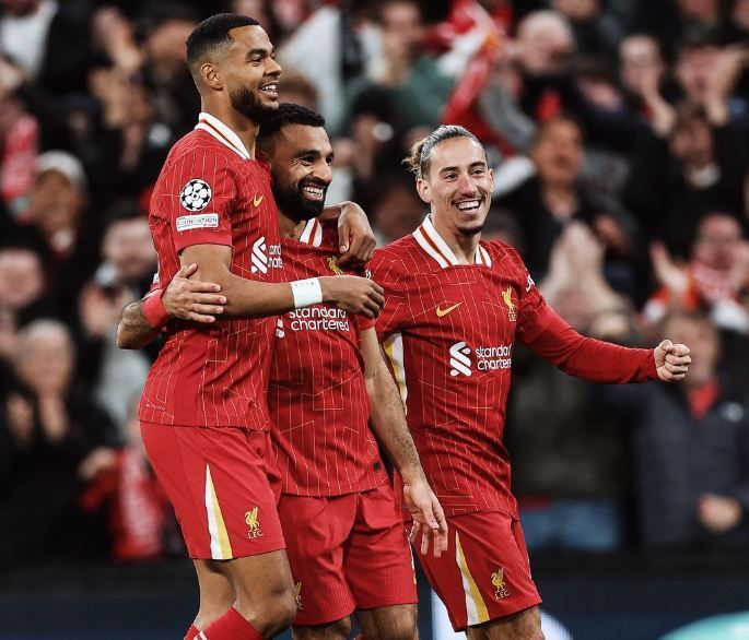Com golaço de Salah, Liverpool vence Bologna em casa pela Champions League
