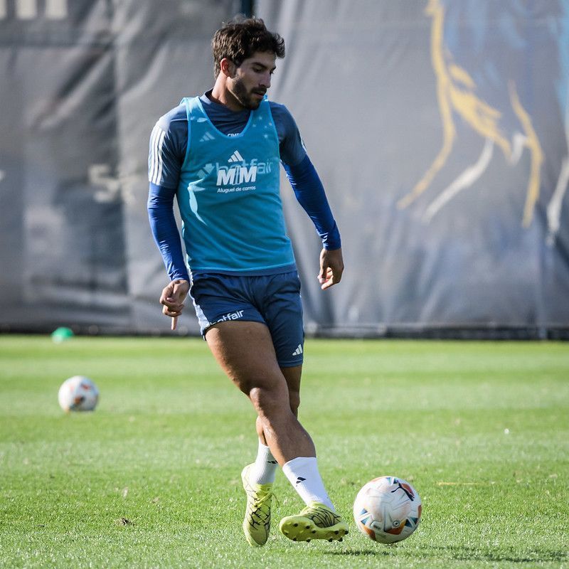 Vai renovar? Lucas Silva revela conversas sobre novo contrato com o Cruzeiro