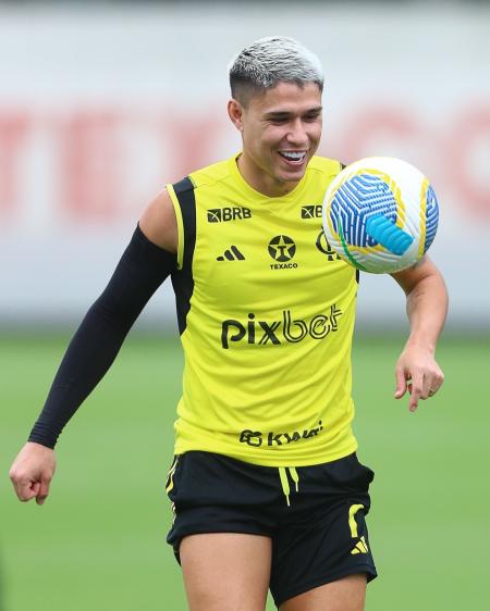 Luiz Araújo tenta ganhar mais espaço na intertemporada