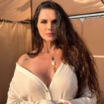 Bissexual, musa dos anos 90 compra casa gravando conteúdos para plataforma adulta