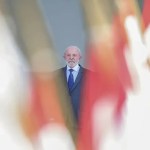 'Se a gente não se preparar, qualquer dia alguém invade', diz Lula sobre defesa