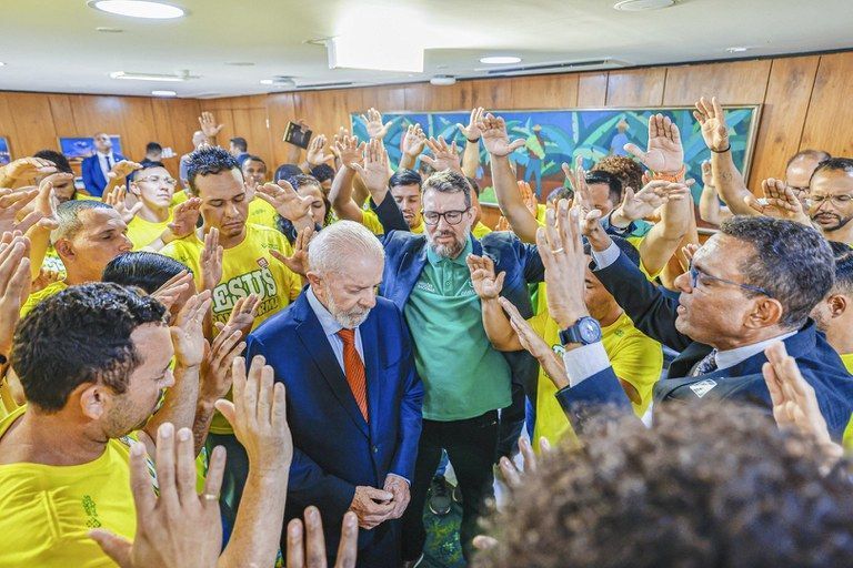 Lula sai em defesa do ex-bolsonarista Otoni de Paula: ‘está sendo triturado’