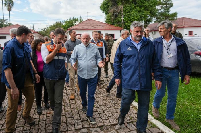 Presidente Lula se reúne com governador Eduardo Leite e o ministro Paulo Pimenta