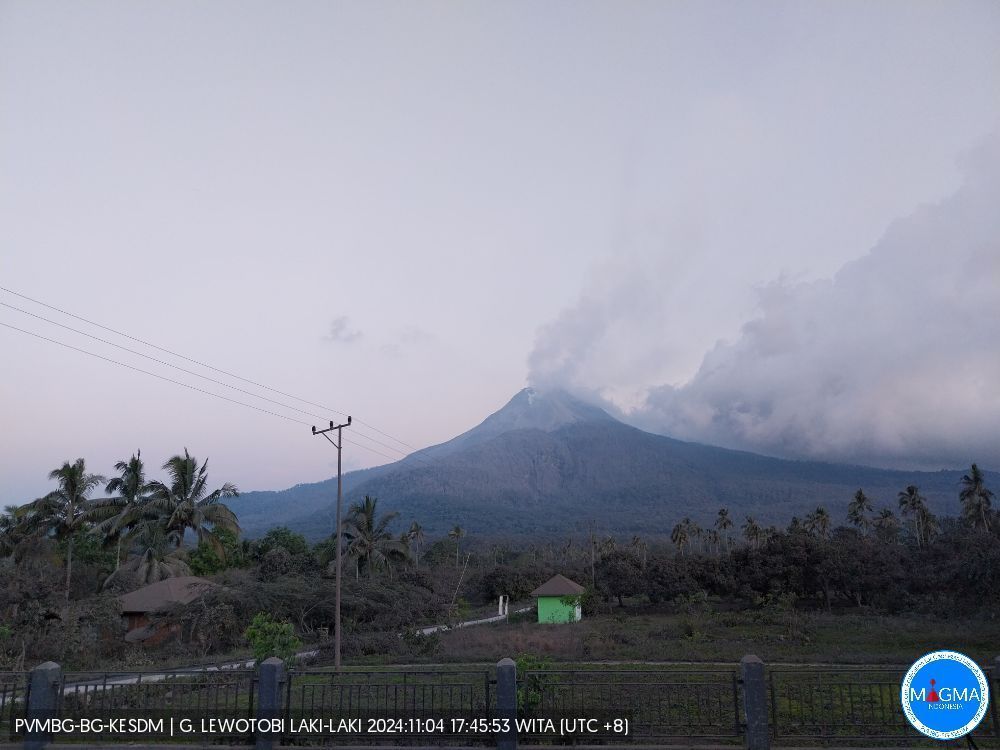Erupção de vulcão na Indonésia mata ao menos 10 pessoas e faz moradores deixarem casas