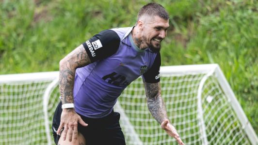Lyanco já trabalha com bola na Cidade do Galo