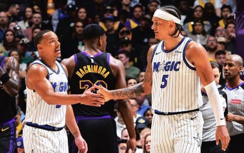 Grant Williams e Paolo Banchero em Magic 110 x 109 Lakers, pela NBA 2025/2026