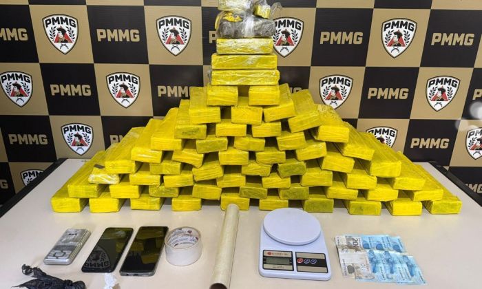 Mais de 50 tabletes, celulares e outros materiais foram apreendidos   