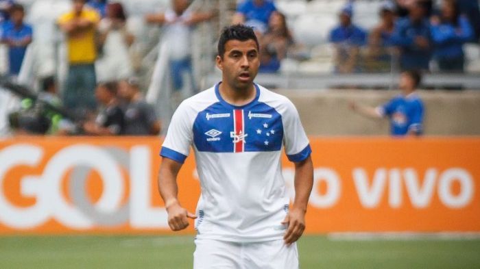 Maldonado participou da campanha do Cruzeiro nos títulos do Mineiro, Copa do Brasil e Brasileiro, em 2003