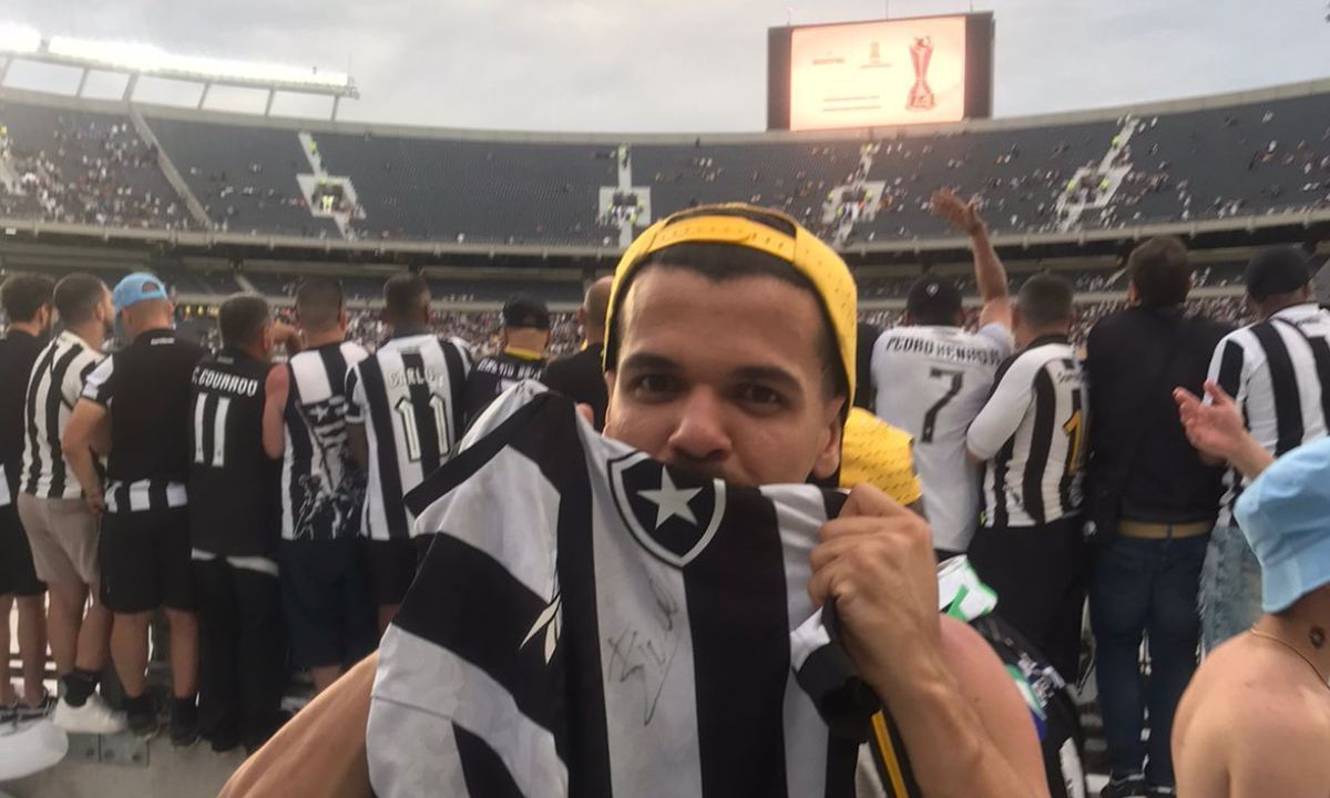Torcedor do Botafogo conta bastidores da caravana que foi a Buenos Aires para final da Libertadores