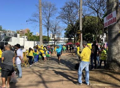 Manifestação de 7 de Setembro na Praça da Liberdade