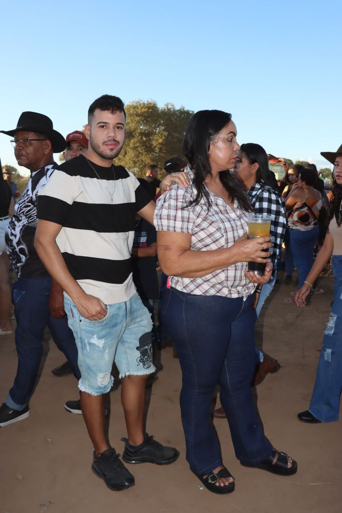 Manoel Simões e Maria Sueli Simões; jovem conta que mãe não gostava de tirar fotos