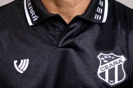 Nova camisa número 3 do Ceará em releitura de 1996