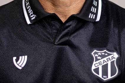 Nova camisa número 3 do Ceará em releitura de 1996