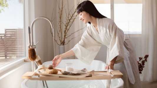 Marie Kondo por que o método KonMari voltou a ser tendência no Brasil