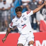 Santa Cruz acerta contratação de destaque do Maguary no Campeonato Pernambucano