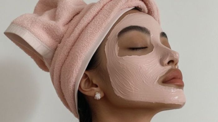 Máscara de argila rosa: limpeza suave para peles sensíveis