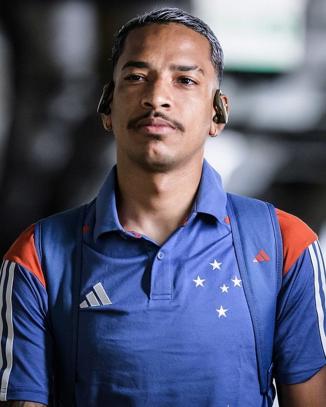 Matheus Pereira, do Cruzeiro, responde polêmica de goleiro do Lanús e projeta jogo pela Sula