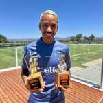 Matheus Pereira, do Cruzeiro, recebe prêmios de artilheiro e maior 'garçom' do Mineirão