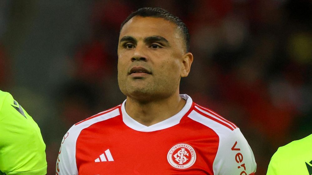 Jogador do Atlético manda mensagem a Mercado, do Inter, após grave lesão