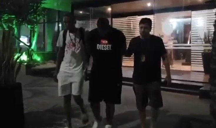 Vídeo: Merrão, chefe do tráfico no Morro do Papagaio, é preso em hotel de luxo no RJ