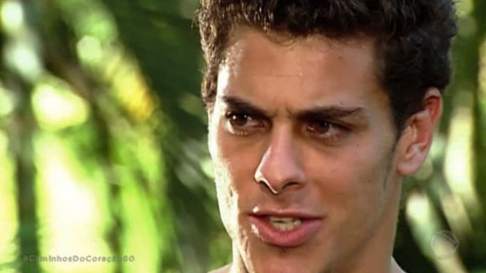 Sacha Bali como Metamorfo em 