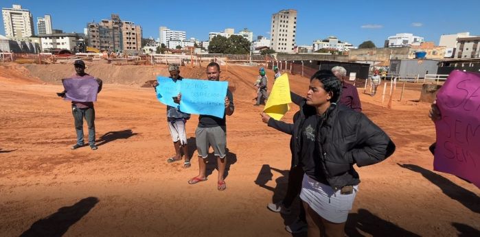 16 famílias cobram um acordo de indenização para deixar margens dos trilhos