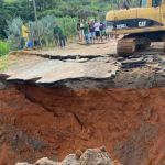 MG-285 está interditada após trecho ceder em Astolfo Dutra