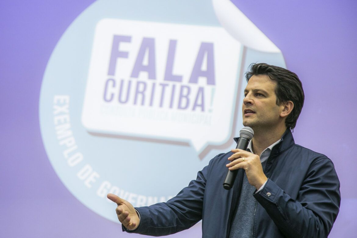 Conheça Eduardo Pimentel, novo prefeito de Curitiba (PR)