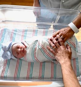 Rangel e Bley publicaram fotos com a filha Mia