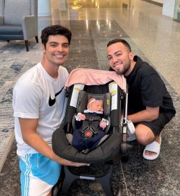 Rangel e Bley publicaram fotos com a filha Mia