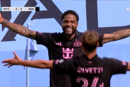 Micael celebra gol da vitória do Miami